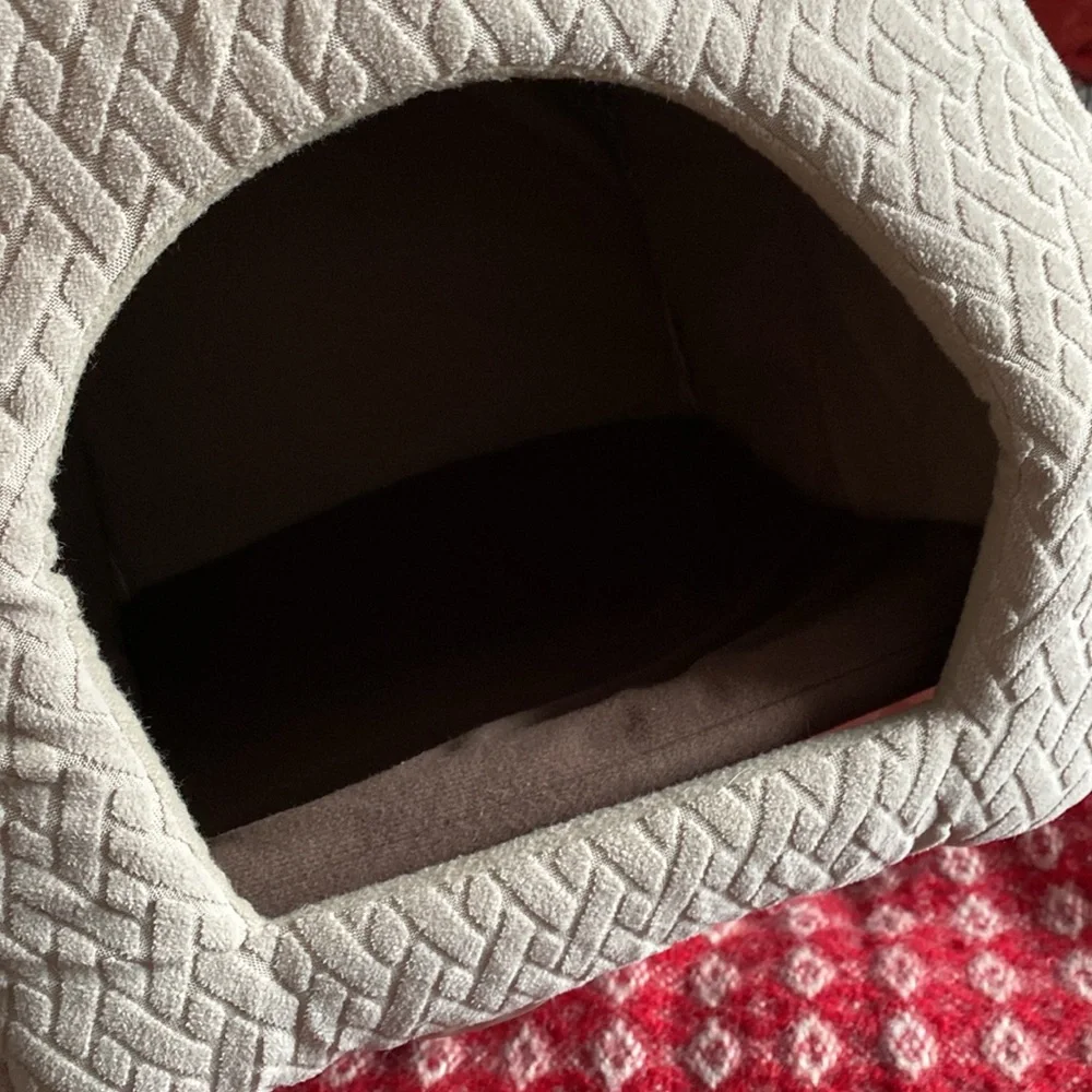 Best Friends Carry Quilted Pet House With Removable Mattress Never Used